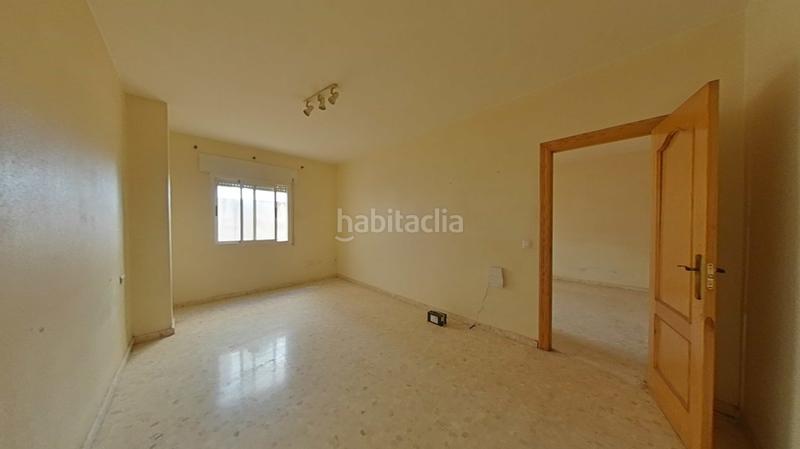 Foto b6ad78e2-1ddc-4d9d-8755-5aa1a3d4984f. Oficina en Berja