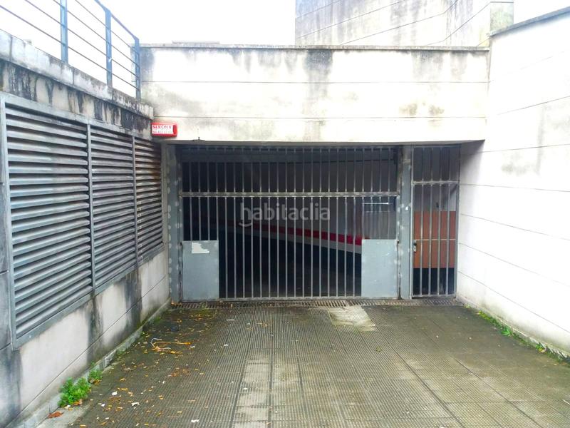 Foto 30717c59-59c7-49ed-9fea-90bc0a528733. Autoparkplatz in Erandio