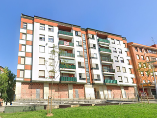 Aparcament cotxe  San lorenzo