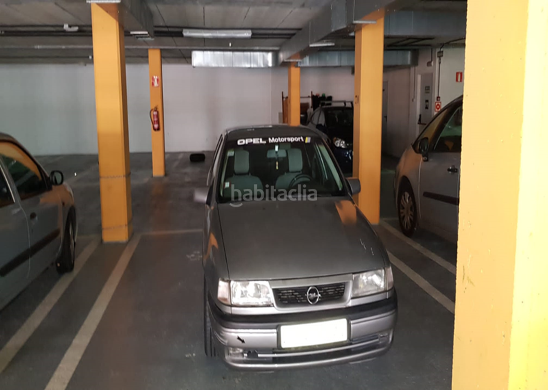 Foto 192d6604-3ad2-4b18-88b7-188107a04325. Parking coche en Cruces Barakaldo