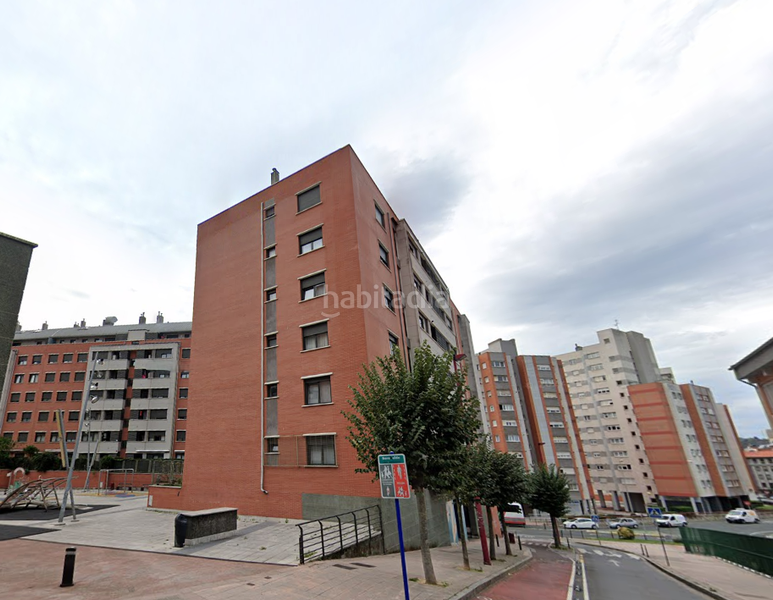 Foto 5b959e8c-858b-49a9-bffd-53dbb06ba834. Car parking in Cruces Barakaldo