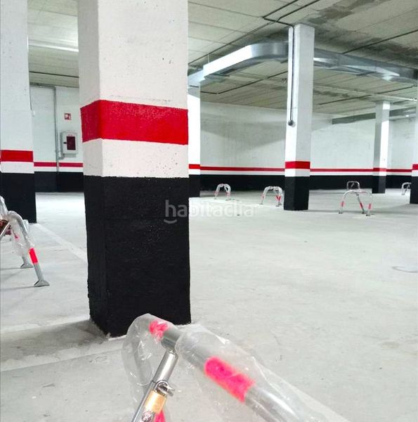 Foto 12e995bd-a59e-4c0d-b196-e1def885b12a. Aparcament cotxe a Mungia