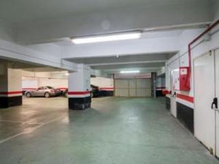 Parking coche  Basauri kalea