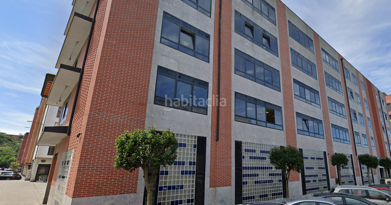 Foto fdc4c45d-8bbc-46ac-9a77-343dd7d02777. Parking coche en Erandio