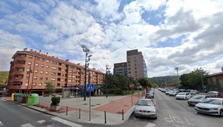 Parking coche en Lube