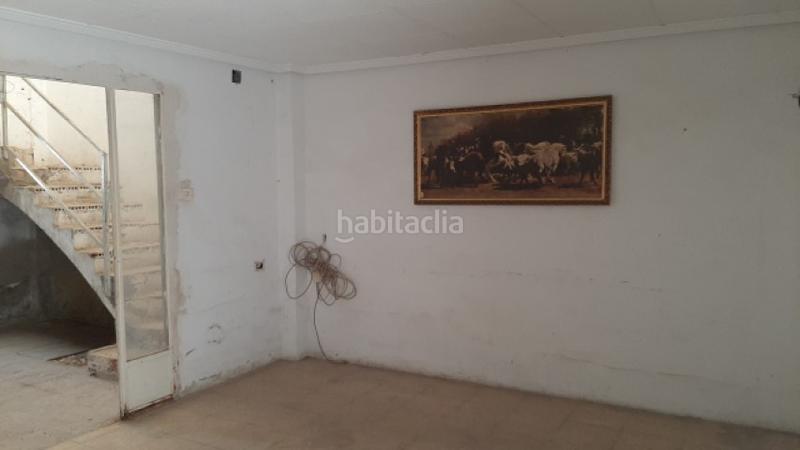 Foto ef59fb40-3dfa-4778-88e3-42d18fbd7be1. Casa a schiera in Alcúdia de Crespins (l´)