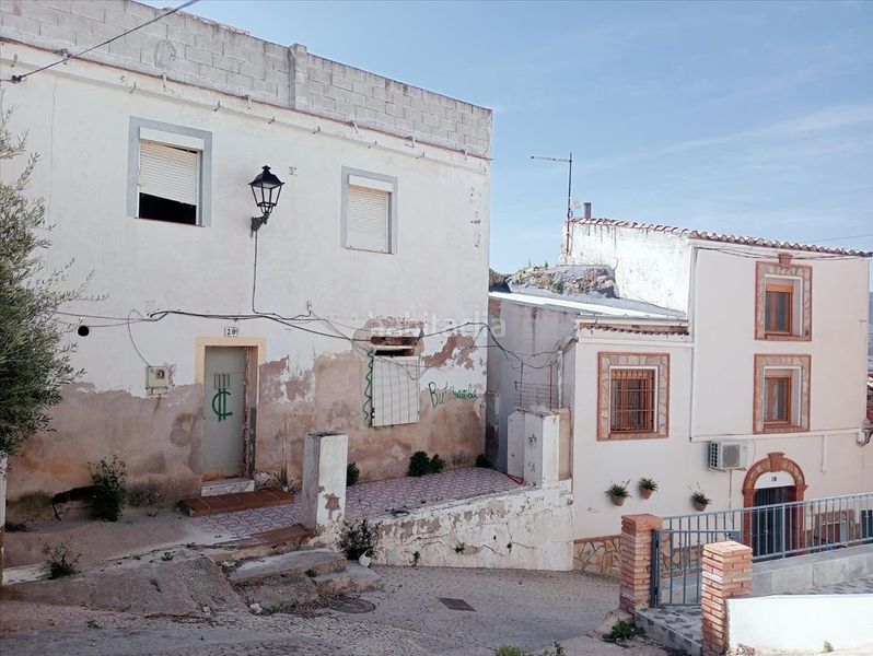 Foto bacb39f6-65ed-43f3-9f36-9ce6fb36d1b0. Casa adossada a Pegalajar