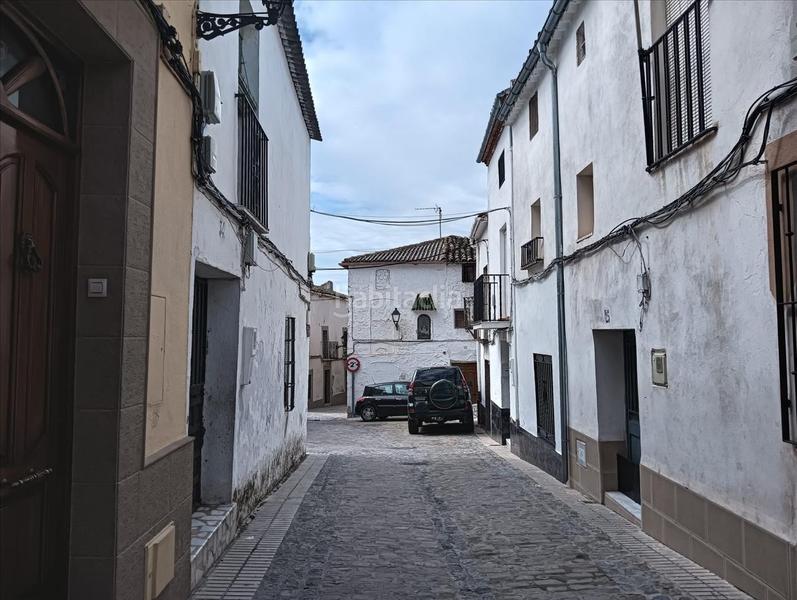 Foto f524ed5b-3734-4c95-8c25-581099852b1f. Casa adossada a Ibros