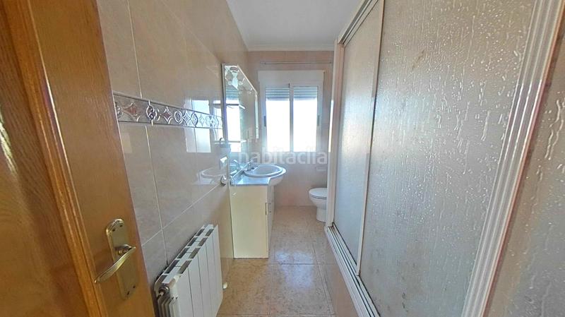 Foto 1413dcb2-2925-4ab3-b88c-249bec8259bc. Casa adossada amb calefacció a Alcolea de Calatrava