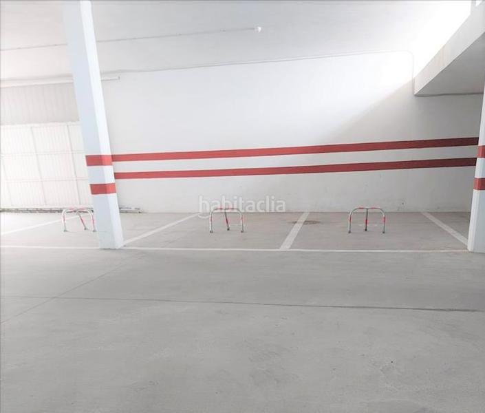 Foto 78425719-1d80-413d-90fe-b40982b29c88. Parking coche en Barreiros