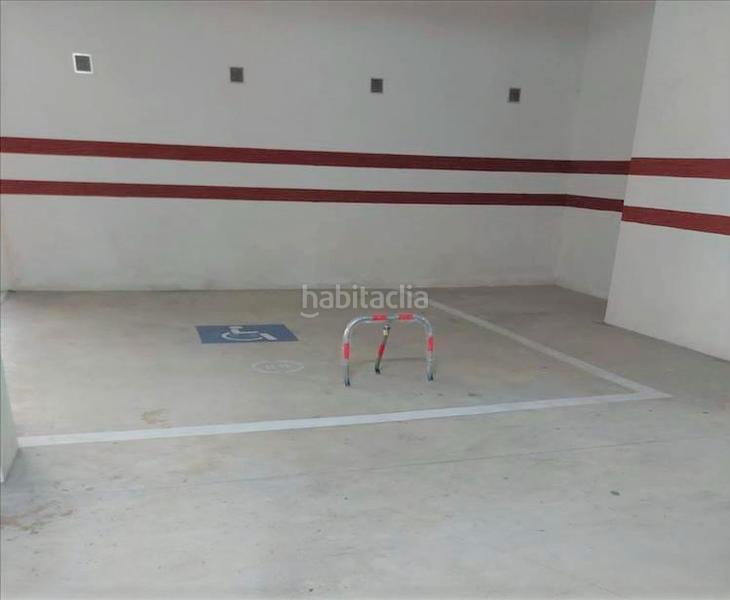 Foto e8c01d9a-e0de-4874-9ce7-70663ca90d6a. Parking coche en Barreiros