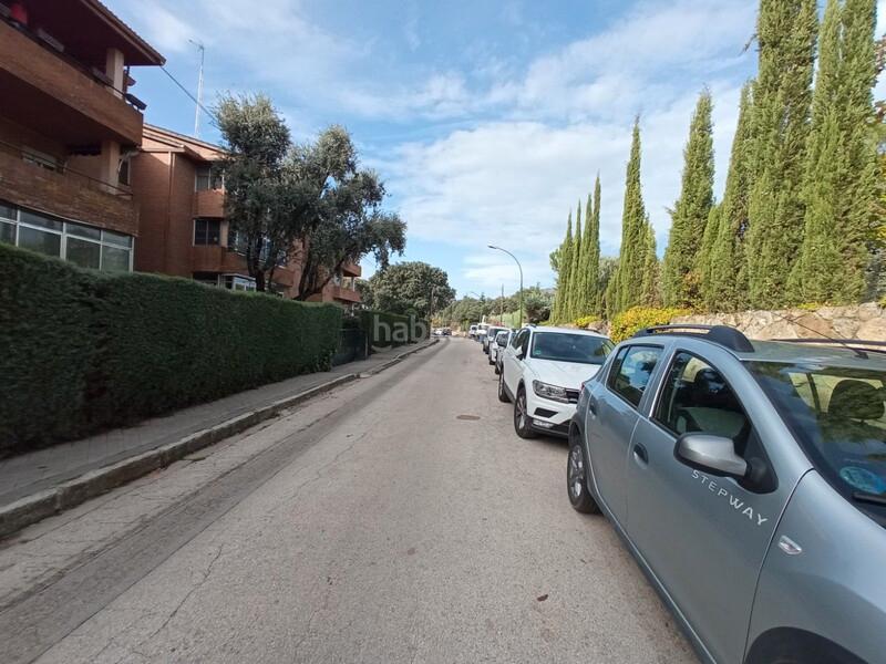 Foto ba089b01-09d9-4328-bc11-6d8e356848d7. Parking coche en Navalquejigo-Los Arroyos Escorial (El)