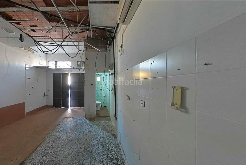 Foto a2c3d7d8-15c7-4a4a-bc6e-10473a437b8f. Local comercial en Centro Puerto Real
