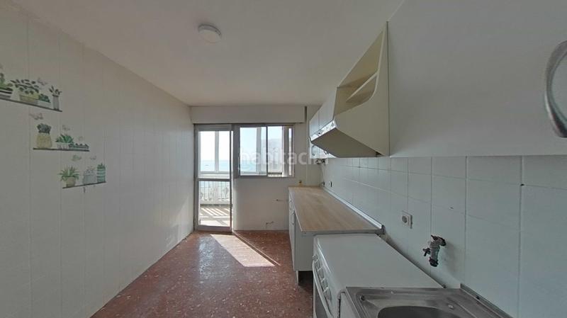 Foto d63d0d2d-a892-4442-8238-1a9fbbfcc884. Piso en Las Gaviotas - Carvajal Fuengirola