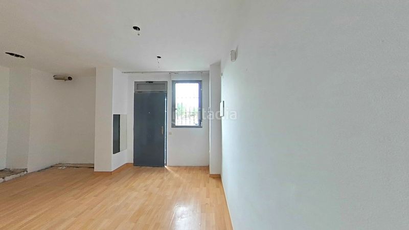 Foto 3d07fffb-ea65-47df-b165-95d572995413. Piso en Orcasitas Madrid