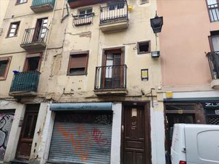 Etagenwohnung in Casco Viejo