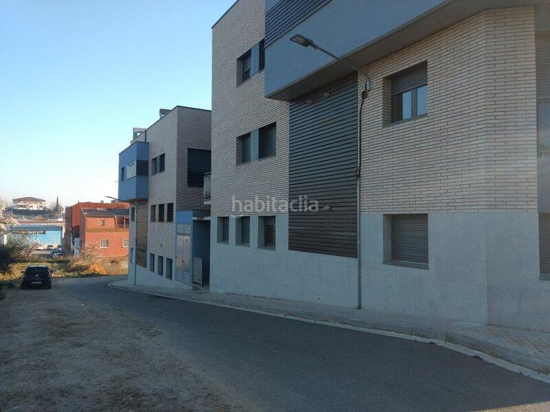 Foto 855b7dfb-bd45-4343-825d-9d3b90fc7e96. Posto auto in Rosselló