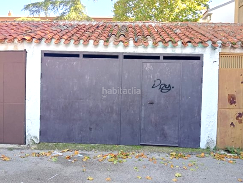 Foto 0af4f1c0-a6fa-4716-bd75-72e7a974d0dc. Aparcament cotxe a Tomelloso