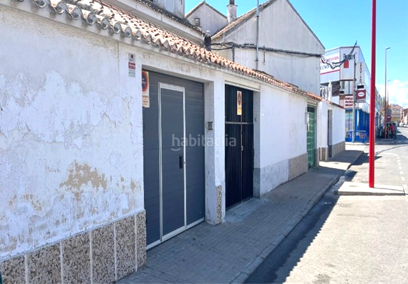 Foto d22591bf-d842-4486-bc9f-c5e946573147. Aparcament cotxe a Tomelloso
