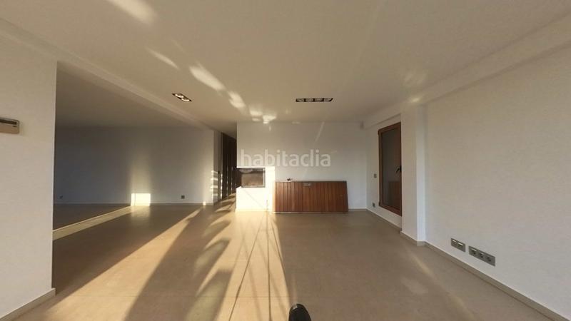 Foto a11bbf6b-90d3-491e-959c-1014661abc97. Chalet with heating pool in Cumbres de Calicanto Torrent