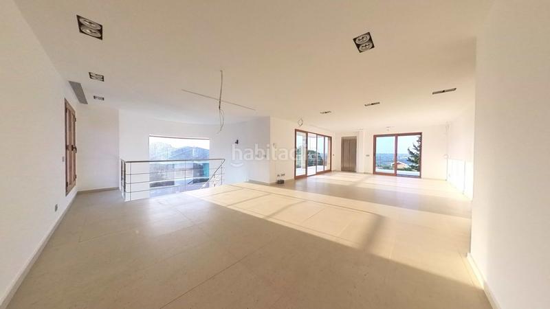 Foto 0e013b2b-73bd-4dfc-a835-926824b8f0e3. Chalet con riscaldamento piscina in Cumbres de Calicanto Torrent