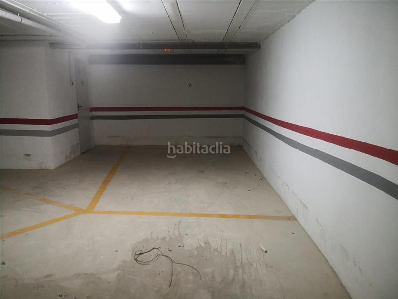 Foto 03af34f1-a524-4172-b9d0-79bf4f42095a. Autoparkplatz in Puerto Deportivo Torrevieja