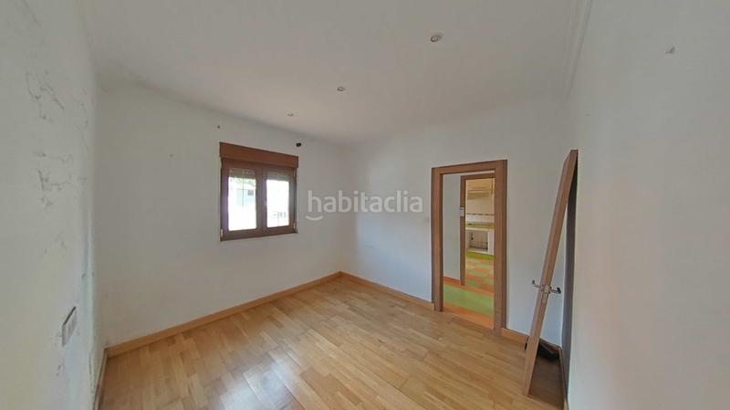 Foto 4a4be12d-dcf6-4f37-af05-fa7ba4e2e084. Casa in La Felguera Langreo