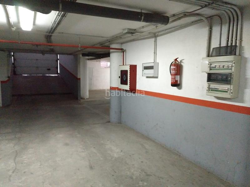 Foto def9b87f-94f9-44f5-a10e-7927615967d0. Parking coche en Cuevas del Almanzora pueblo Cuevas del Almanzora