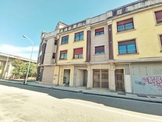 Etagenwohnung in Rosalia De Castro