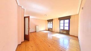 Etagenwohnung  Mayor