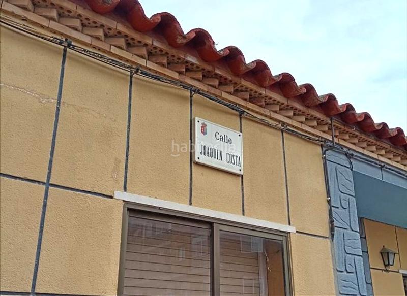 Foto e3572a3d-8437-44b3-b0d4-217ff608f6c8. Parking coche en Puebla de Alfindén (La)