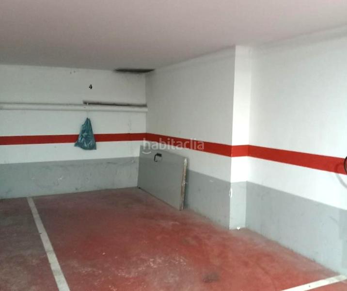 Foto e5f3da5a-53b6-49c2-8f87-ed66c1ffcc39. Parking coche en Puebla de Alfindén (La)
