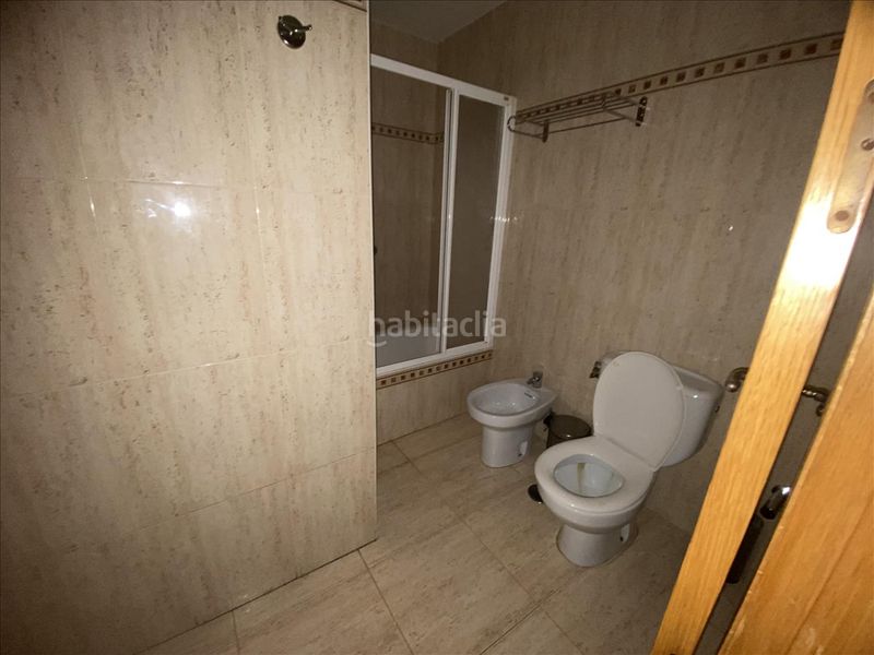 Foto bb894691-03b1-4578-92f8-bbdf9514cdff. Edifici a Blanca