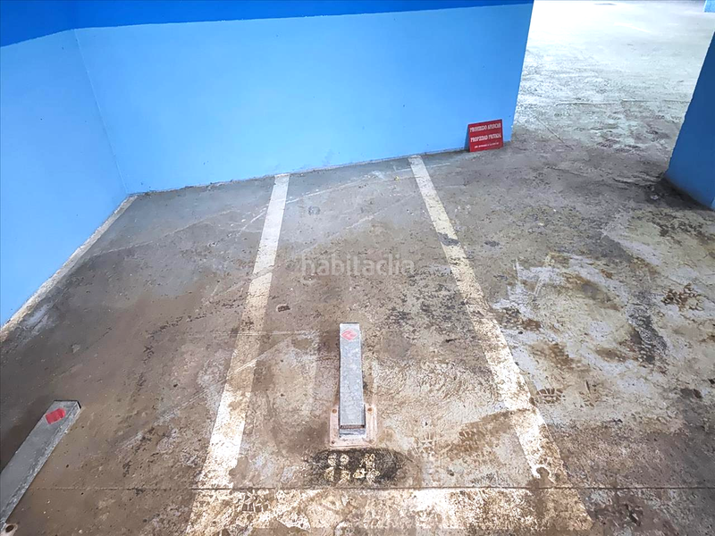 Foto 6a3c4972-1dc6-48c8-9fb2-d504a3d1195b. Parking coche en Playamar - Benyamina Torremolinos