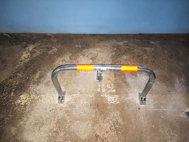 Foto e5731532-eb62-4b9f-a3c3-8d4de6b674e8. Autoparkplatz in Playamar - Benyamina Torremolinos