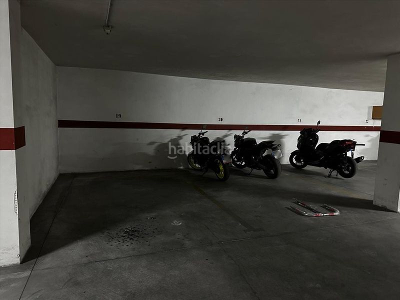 Foto 2a3bad4e-0ed0-4f93-8515-4ee157fed2b7. Aparcament cotxe a Petrer