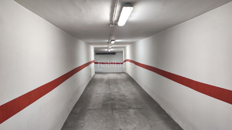 Foto 6dcaf66f-4c61-432f-8ae7-89677ae5737d. Aparcament cotxe a Petrer