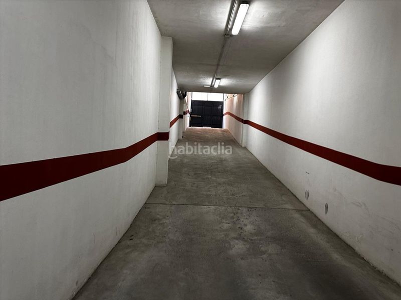 Foto 7460bd61-8831-49ea-8565-3b03fd627abc. Aparcament cotxe a Petrer