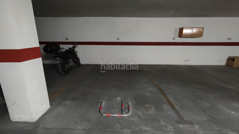 Foto f5829b05-ad53-47a3-ae5d-9fa60d45182d. Aparcament cotxe a Petrer