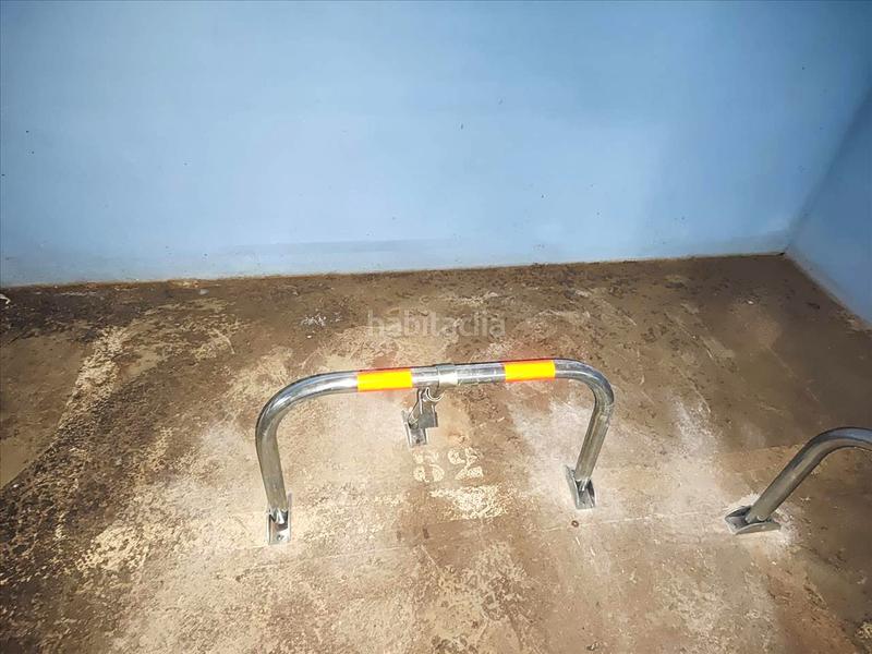 Foto 14258004-542d-4060-9cb7-5cf920584d36. Parking coche en Playamar - Benyamina Torremolinos