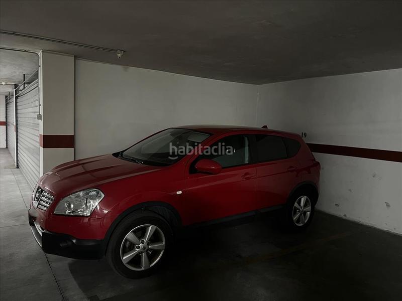 Foto 346a210e-5762-4b46-9e7f-9e7d0c7dcb94. Aparcament cotxe a Petrer