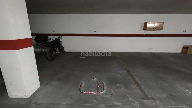 Foto 3e7bc4a2-a07d-45be-b6b3-01fcccfec859. Parking coche en Petrer