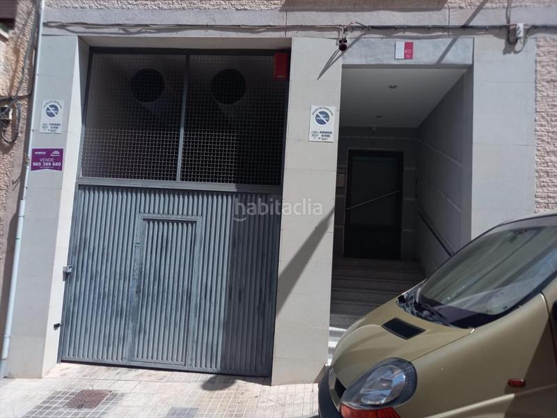 Foto a1e7d112-6391-45ca-83b9-8878ee6c1228. Parking coche en Petrer