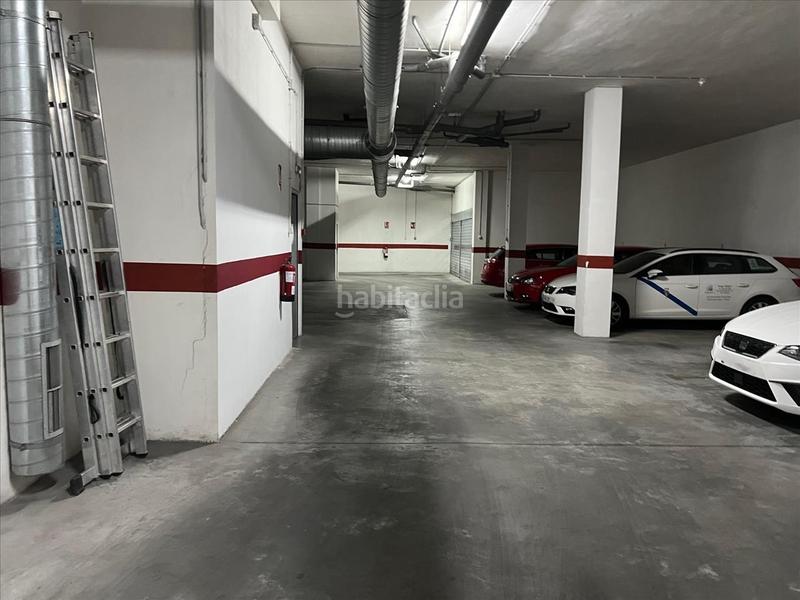 Foto f412b97d-531e-494e-a1d5-4d08f4a958e5. Parking coche en Petrer