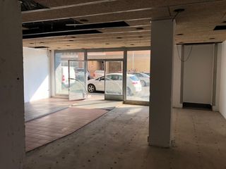 Locale commerciale in Sant Ruf