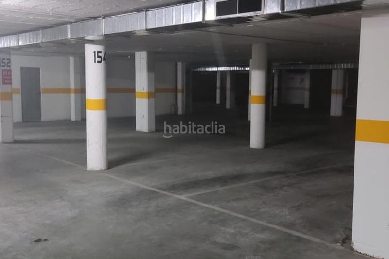 Foto bfc50f54-1ac0-4437-82d5-a6f618677846. Aparcament cotxe a Fraga