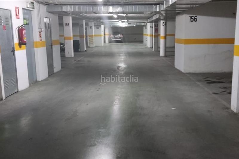 Foto afaf921d-46e6-4ead-8d18-f99c4ac5d73f. Aparcament cotxe a Fraga
