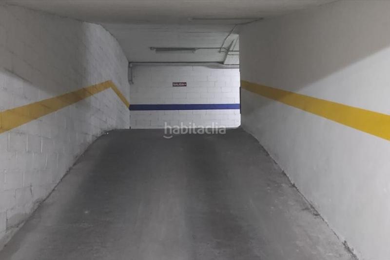 Foto b9448da6-716a-4c56-9ab2-0c901c3c3141. Aparcament cotxe a Fraga
