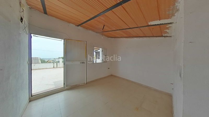 Foto dc3aecef-155a-448d-93e8-fa7c017686b2. Chalet with parking in Arjona