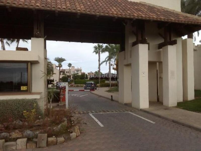 Foto 2f55d0bf-6586-4e36-aa52-710c48a246fc. Parking coche en Roda San Javier